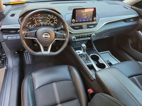 Used 2025 Nissan Altima 2.5 SR FWD image 17