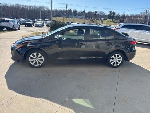 Used 2024 Toyota Corolla LE image 4