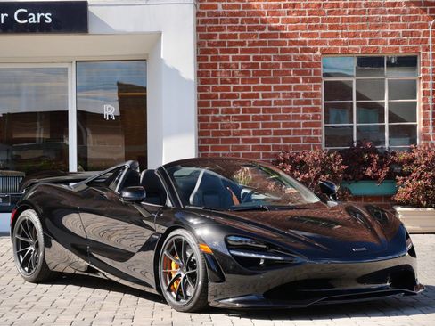 Used 2026 McLaren 750S Spider RWD image 1
