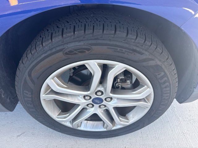Used 2015 Ford Edge Titanium w/ Equipment Group 302A FWD image 11