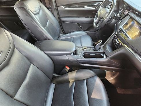 Used 2020 Cadillac XT5 Premium Luxury image 14