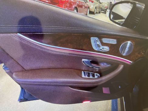 Used 2017 Mercedes-Benz E 400 E 400 image 7