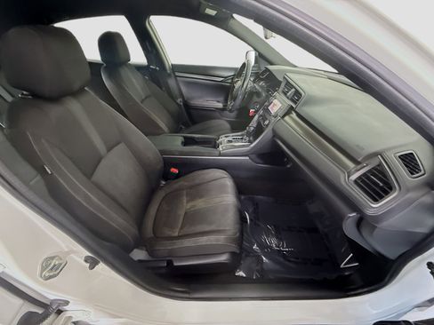 Used 2018 Honda Civic Sport image 28