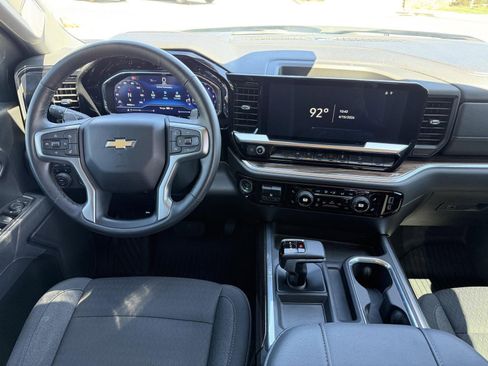 Used 2025 Chevrolet Silverado 1500 LT image 28
