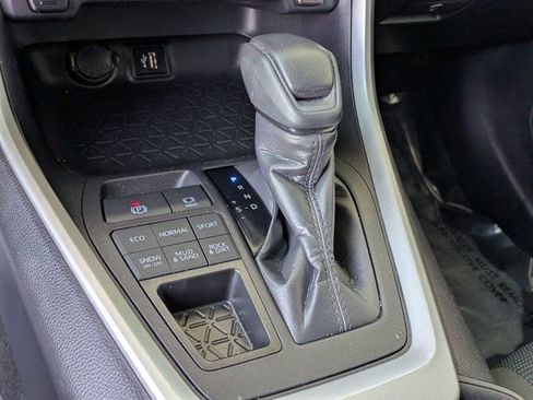 Used 2024 Toyota RAV4 LE image 20
