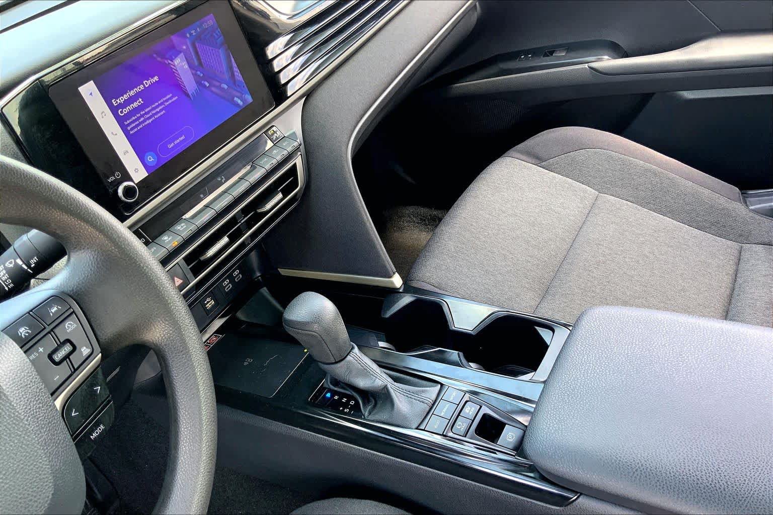 Used 2025 Toyota Camry LE FWD image 16