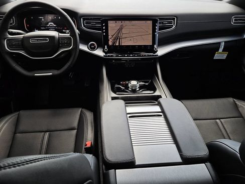New 2026 Jeep Grand Wagoneer L Limited AWD/4WD image 10