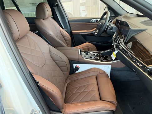 New 2026 BMW X5 xDrive50e AWD/4WD image 14