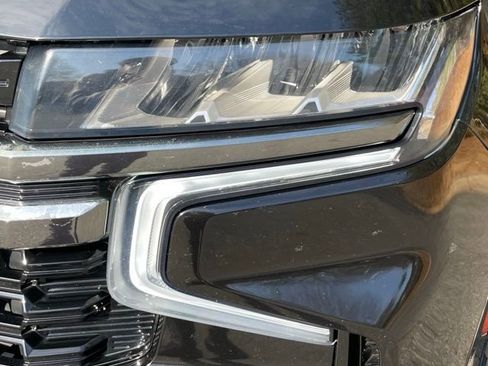 Used 2021 Chevrolet Tahoe Z71 w/ Luxury Package AWD/4WD image 13