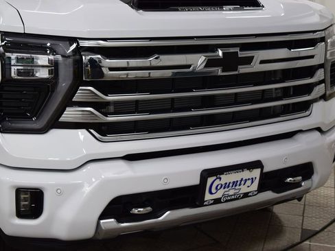 New 2026 Chevrolet Silverado 3500 High Country w/ High Country Premium Package image 13