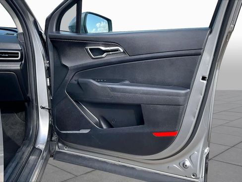 Used 2023 Kia Sportage LX FWD image 20