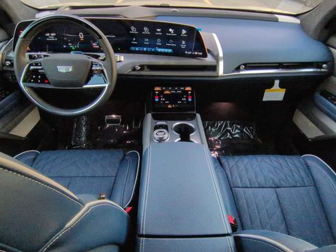 New 2026 Cadillac Vistiq Premium Luxury image 13