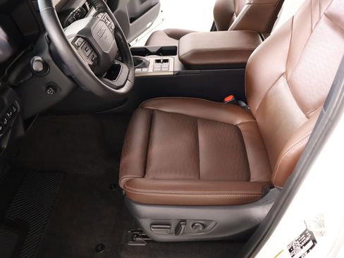 Used 2026 Toyota Land Cruiser w/ Premium Package AWD/4WD image 11