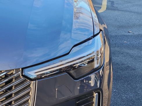 Used 2026 Volvo XC90 B6 Plus w/ Protection Package Premier image 9