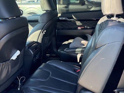 Used 2021 Hyundai Palisade Calligraphy image 10