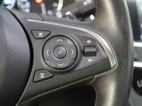 Used 2017 Buick LaCrosse Essence w/ Sun and Shade Package FWD image 18