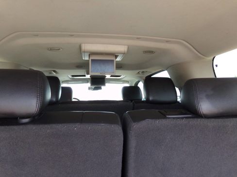 Used 2014 GMC Yukon XL SLT image 24