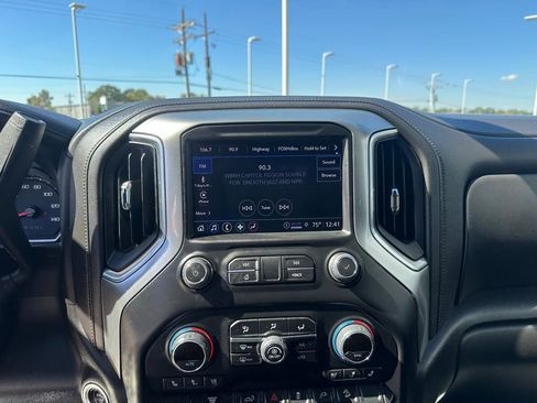 Used 2022 Chevrolet Silverado 2500 LTZ image 17