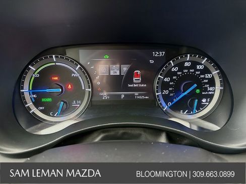Used 2021 Toyota Highlander XLE AWD/4WD image 12