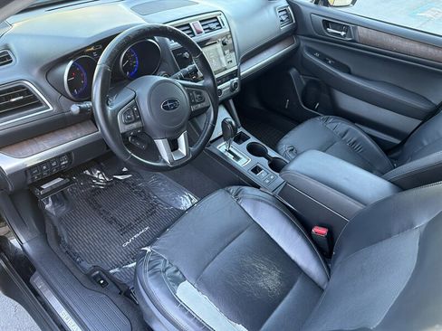 Used 2017 Subaru Outback 2.5i Limited AWD/4WD image 23
