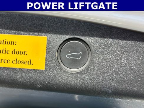 Used 2023 Tesla Model 3 Standard Range image 15