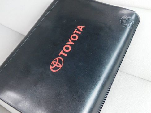 Used 2011 Toyota Sienna LE image 24