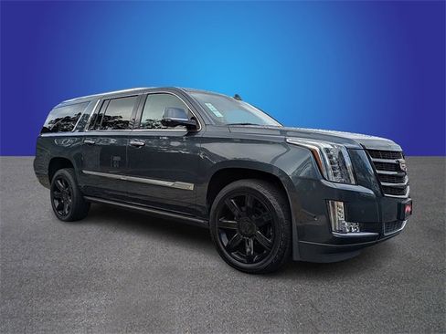 Used 2020 Cadillac Escalade ESV Premium Luxury image 7