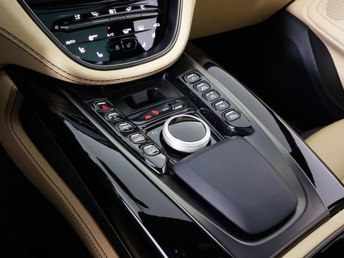 Used 2023 Aston Martin DBX AWD/4WD image 30
