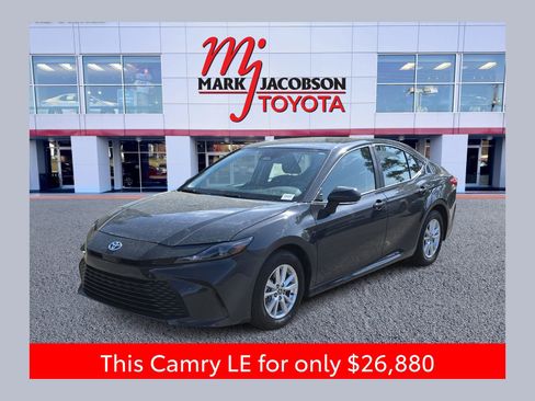 Used 2025 Toyota Camry LE FWD image 1