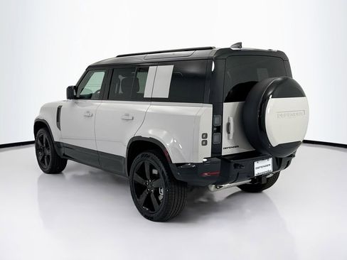 New 2026 Land Rover Defender 110 X-Dynamic SE AWD/4WD image 7
