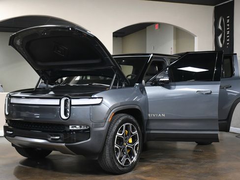 Used 2022 Rivian R1S Launch Edition image 90