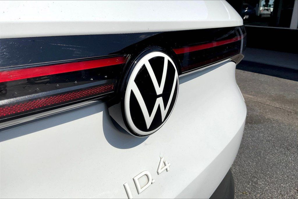 Used 2021 Volkswagen ID.4 Pro S w/ ID.4 Protection Package RWD image 20