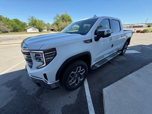 New 2026 GMC Sierra 1500 SLT AWD/4WD image 11
