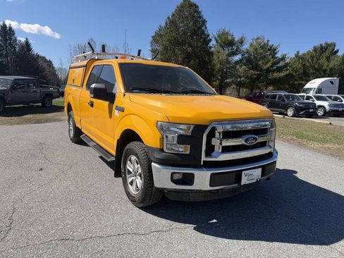 Used 2015 Ford F150 XLT w/ Equipment Group 301A Mid AWD/4WD image 8
