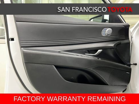 Used 2023 Hyundai Elantra Limited image 38