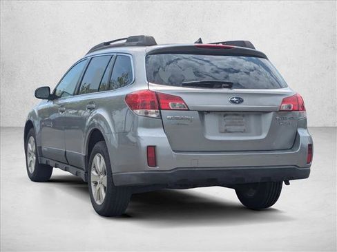 Used 2011 Subaru Outback 3.6R Limited AWD/4WD image 7