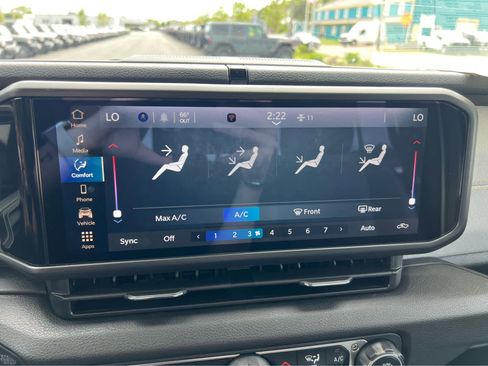 New 2025 Jeep Gladiator Sport image 18