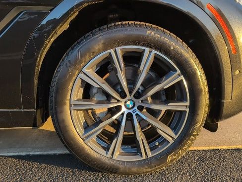 Certified 2023 BMW X6 xDrive40i w/ Executive Package image 8