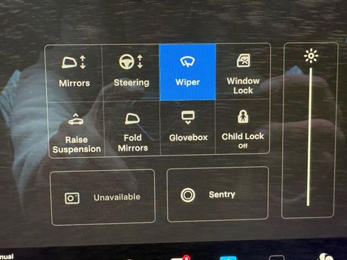 Used 2021 Tesla Model S Plaid image 31