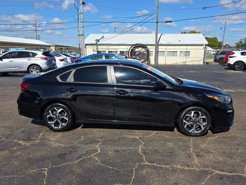 Used 2021 Kia Forte LXS image 4