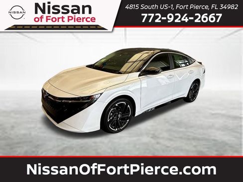 New 2026 Nissan Sentra SR w/ Floor Mat Package FWD image 1