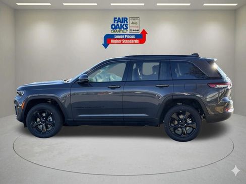 New 2026 Jeep Grand Cherokee Limited w/ Limited Altitude Package image 9