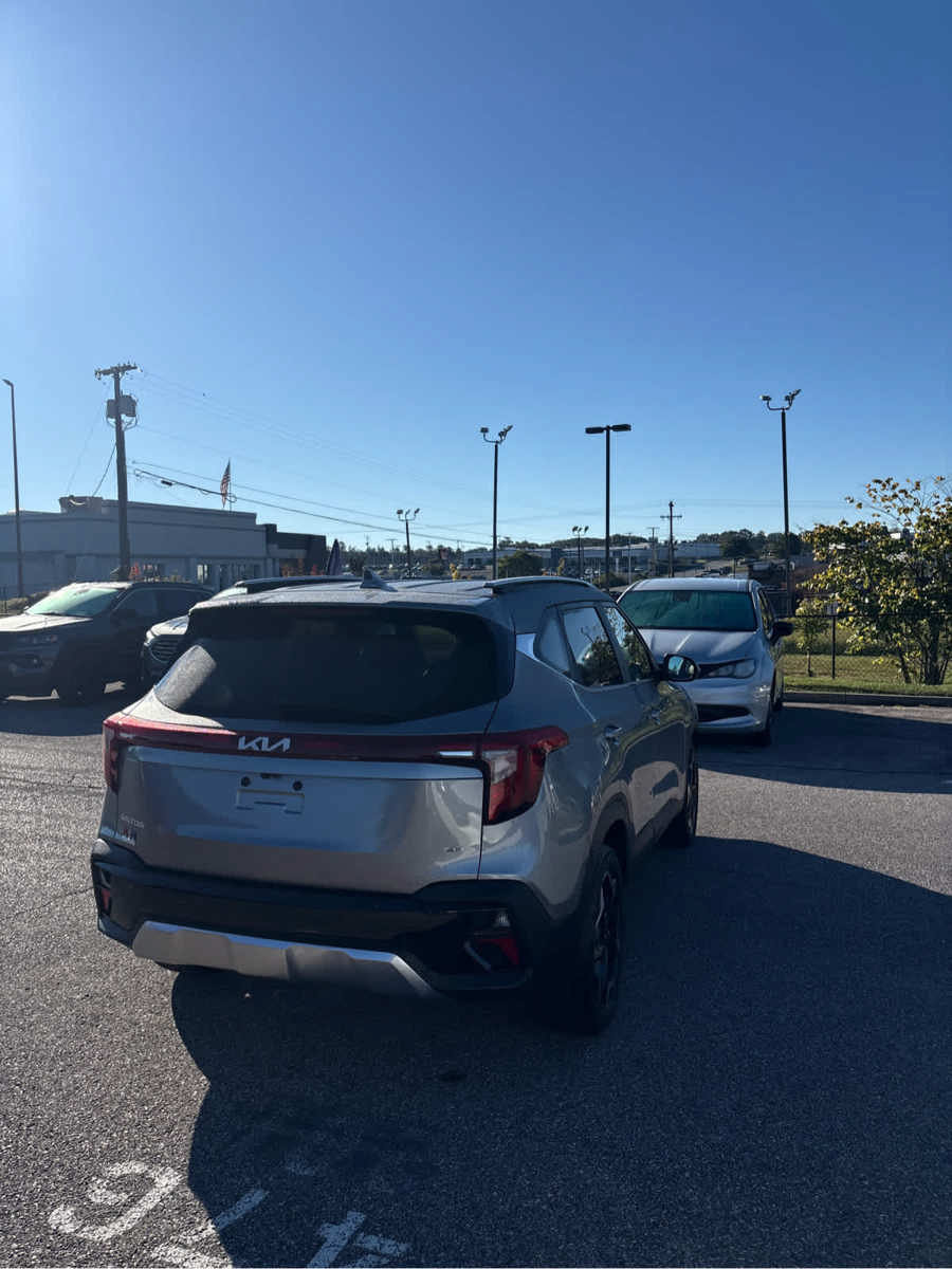 Used 2024 Kia Seltos EX AWD/4WD image 29