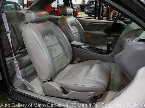 Used 1996 Ford Thunderbird LX RWD image 39