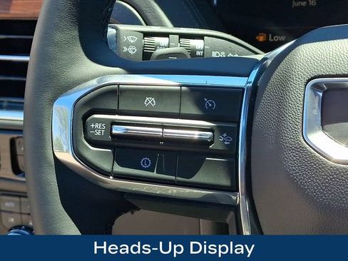 Used 2026 GMC Yukon Denali w/ Sun & Power Step Package AWD/4WD image 7
