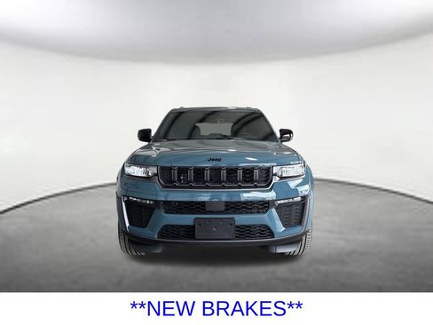 Used 2026 Jeep Grand Cherokee Limited w/ Limited Altitude Package AWD/4WD image 8