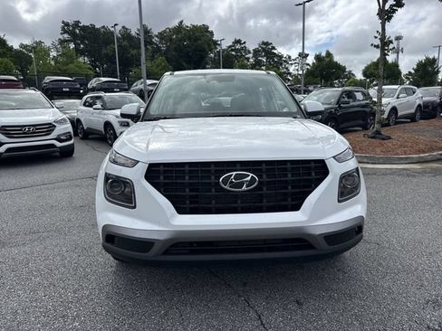New 2026 Hyundai Venue SE FWD image 2