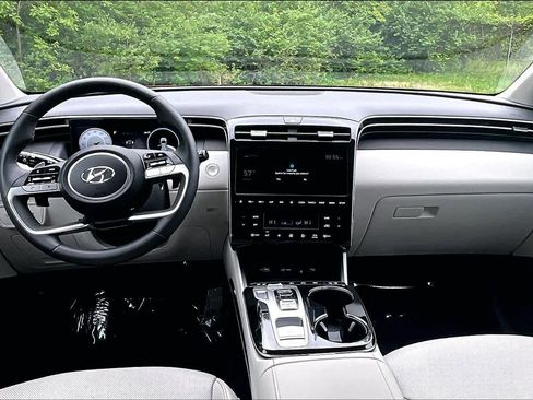 Used 2022 Hyundai Tucson Limited AWD/4WD image 16