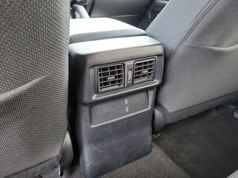 Used 2025 Toyota 4Runner SR5 AWD/4WD image 15
