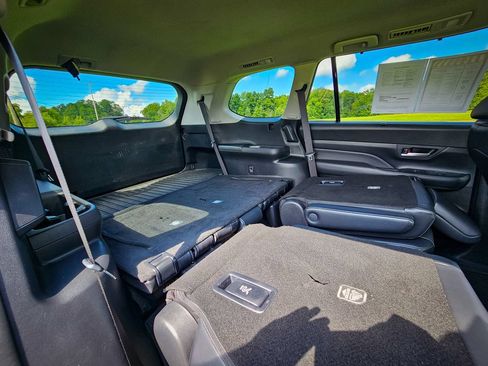 Used 2024 Toyota Grand Highlander AWD image 38